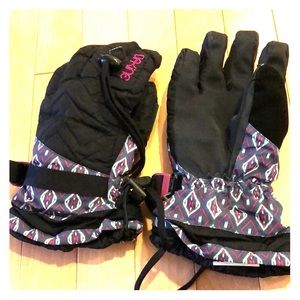 Dakine ski/snowboard gloves. Women’s